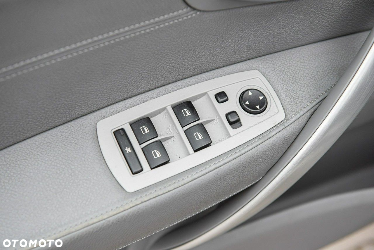 BMW X3 2.0d - 23