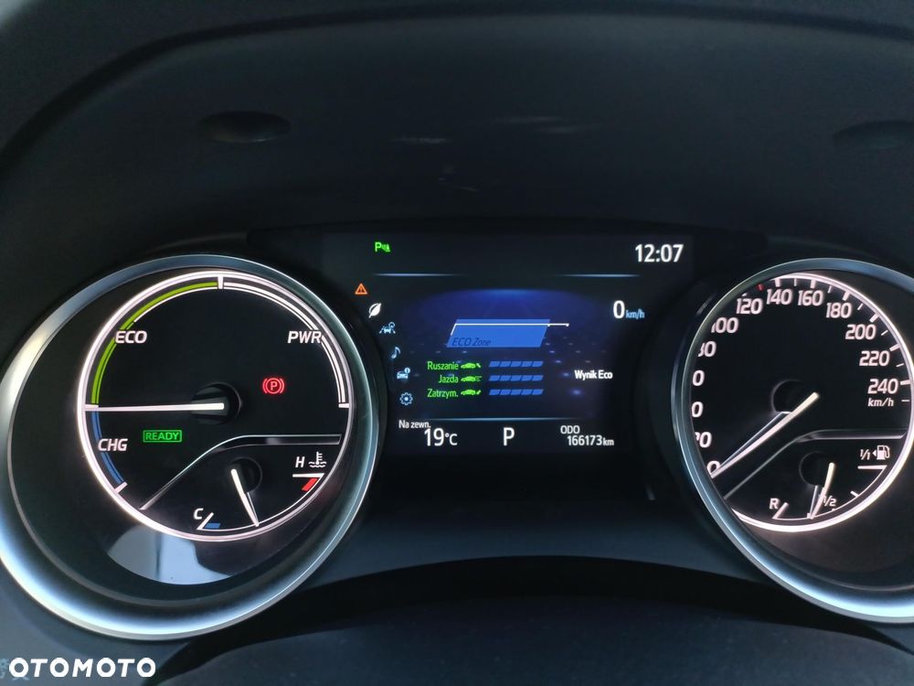 Toyota Camry 2.5 Hybrid Comfort CVT - 18