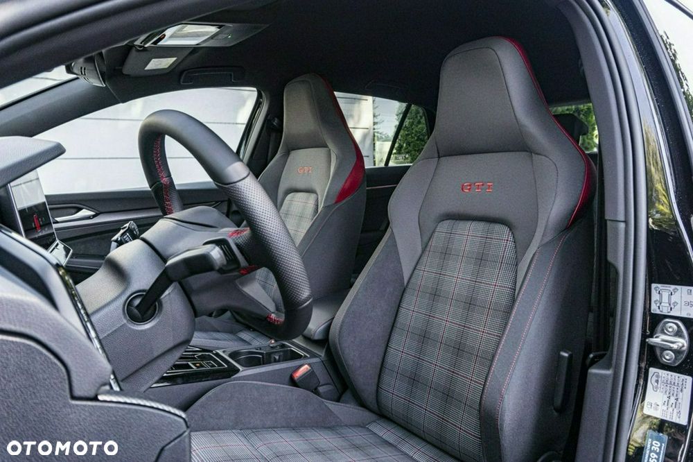 Volkswagen Golf - 23