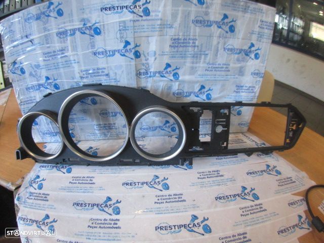 Grelha Friso A2046890039 MERCEDES C S204 W204 FASE 2  2012 200CDI 136CV 5P PRETO FRT ESQ GRE DO QUADRANTE - 1