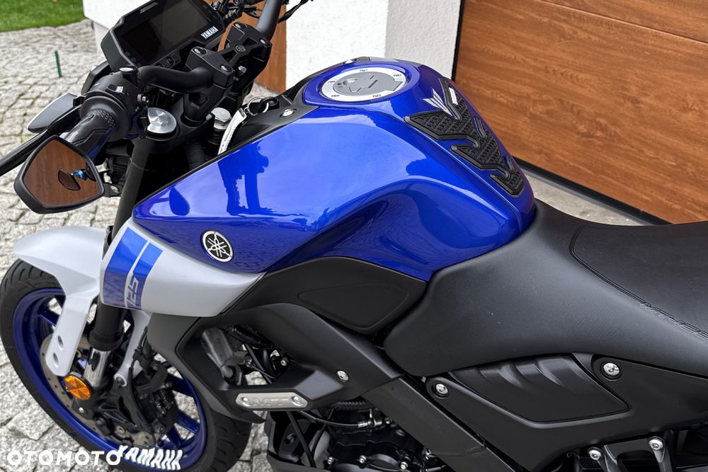 Yamaha MT - 24