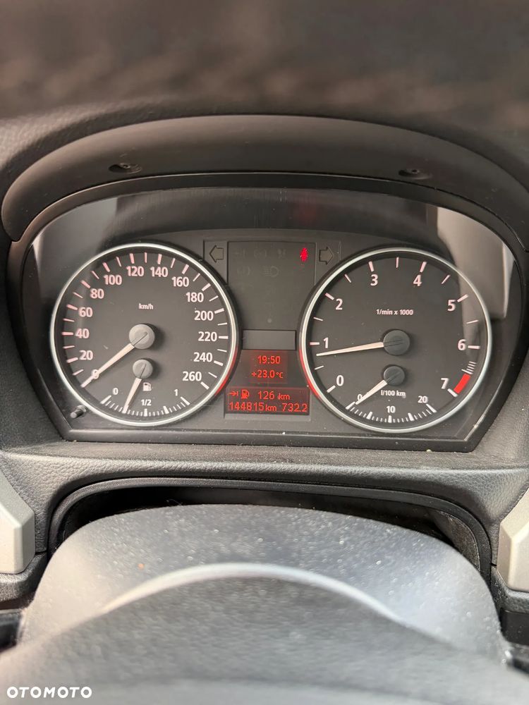 BMW Seria 3 318i - 11