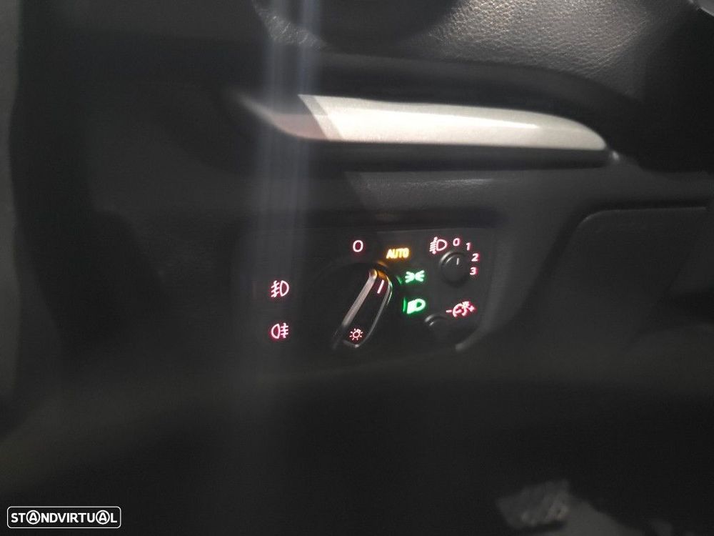 Audi A3 Sportback 1.6 TDI Attraction S tronic - 24