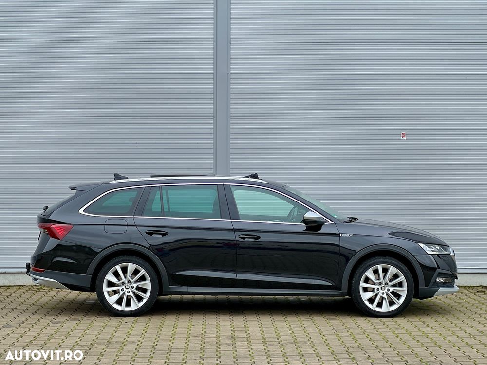 Skoda Octavia Combi 2.0 TDI DSG 4X4 Scout - 2