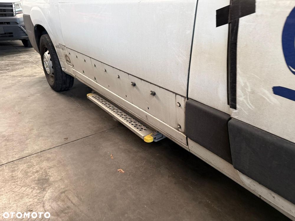 Peugeot Boxer Kombi L2H2 - 12