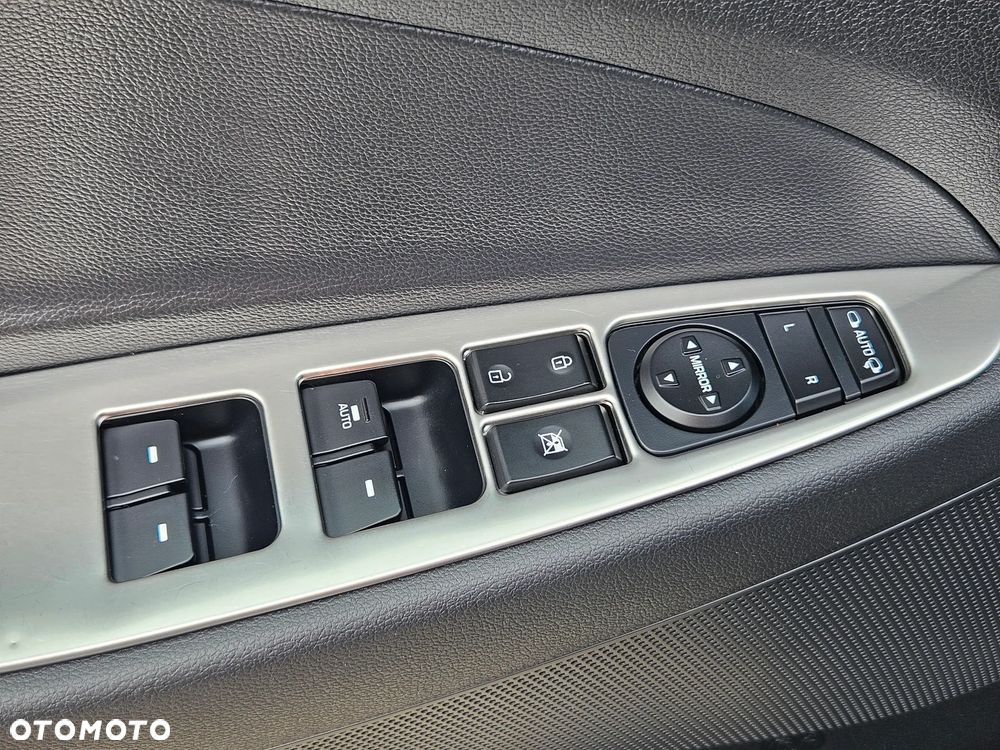 Hyundai Tucson 1.6 GDI BlueDrive Style 2WD - 37