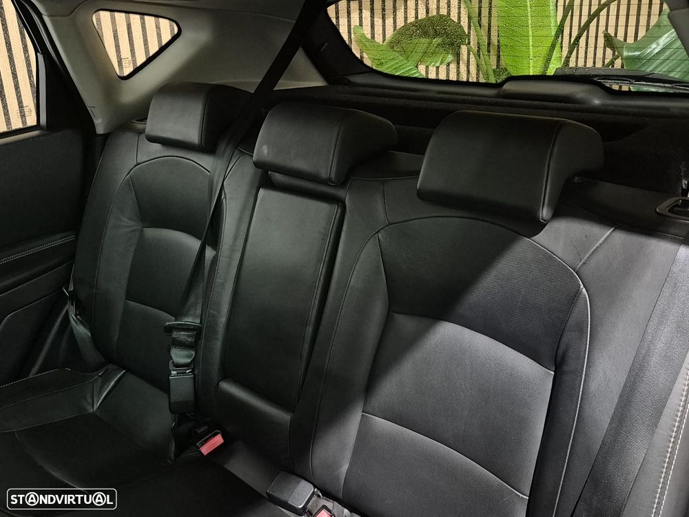 Nissan Qashqai 1.5 dCi Tekna Premium Pele Preta 17 - 18