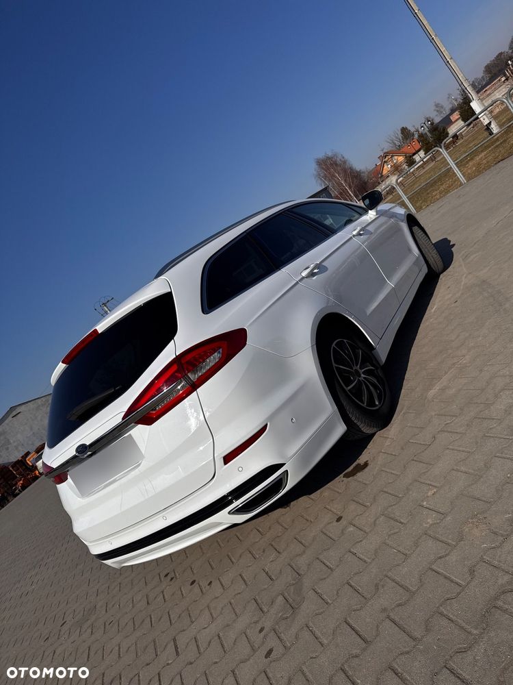 Ford Mondeo 2.0 TDCi Titanium PowerShift - 3
