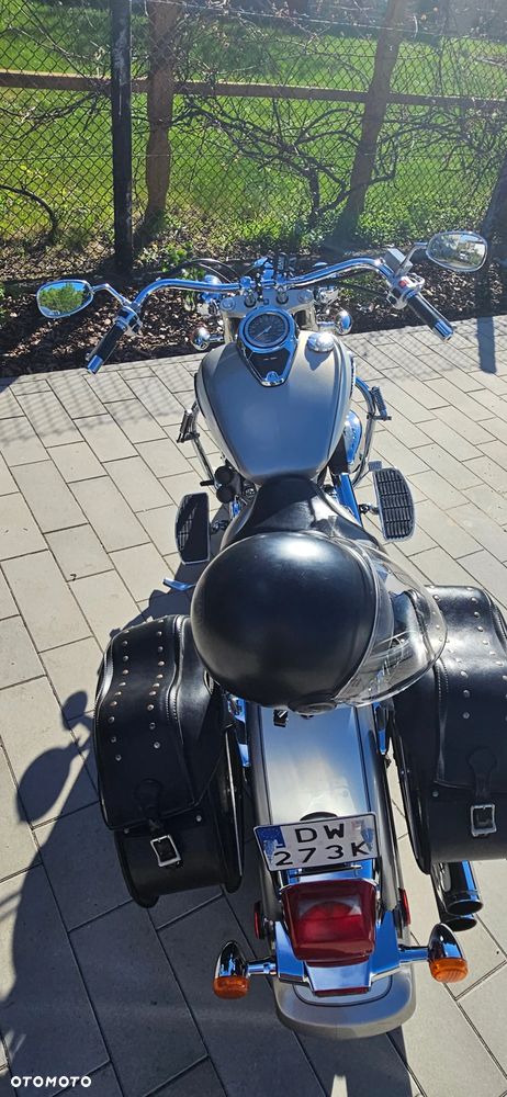 Suzuki Intruder - 6