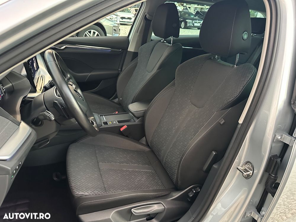 Skoda Octavia 2.0 TDI DSG Sportline - 26