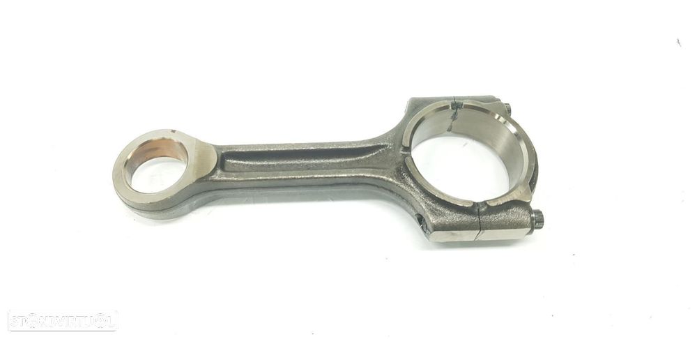 BIELA SSANGYONG TIVOLI - 1