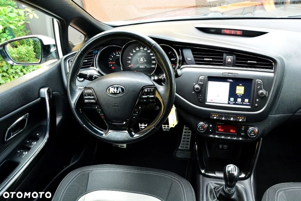 Kia Ceed 1.6 CRDi GT Line - 24