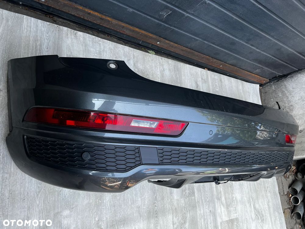 Q3 8U LIFT S-LINE ZDERZAK TYŁ TYLNY LX7R PDC ** - 1