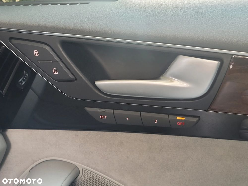 Audi A8 3.0 TDI clean diesel Quattro - 29