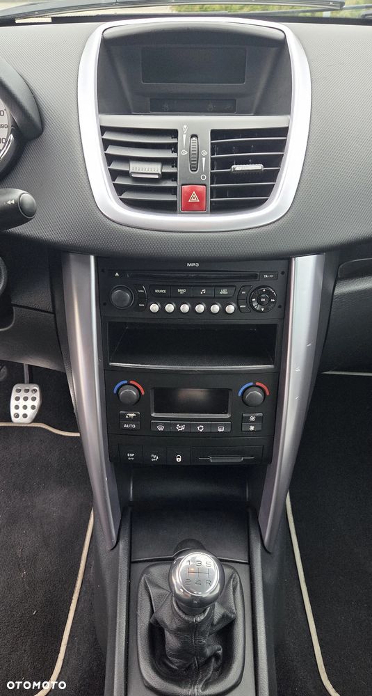 Peugeot 207 CC - 10