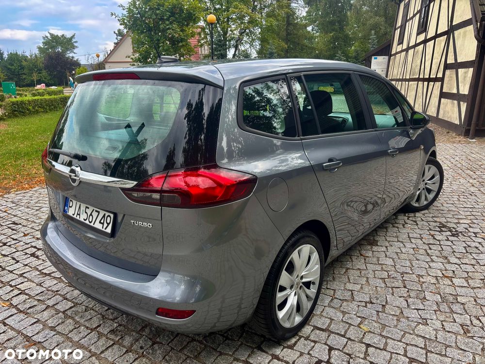 Opel Zafira - 13