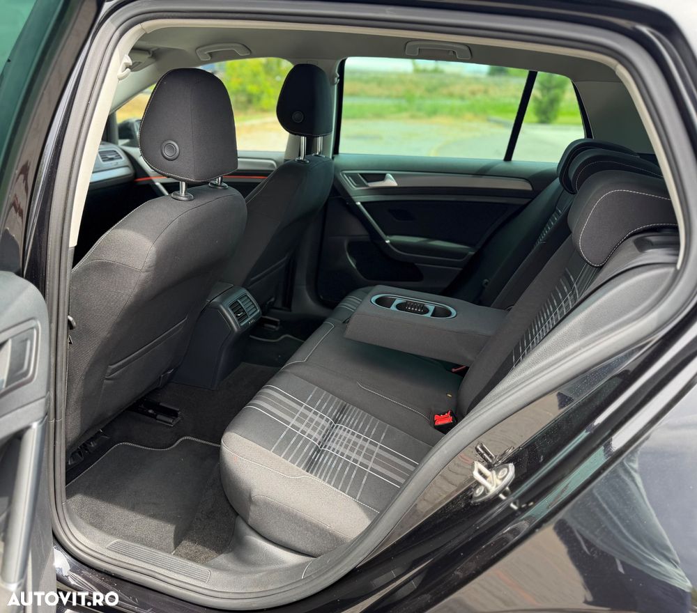 Volkswagen Golf 1.4 TSI BlueMotion Technology DSG Lounge - 9