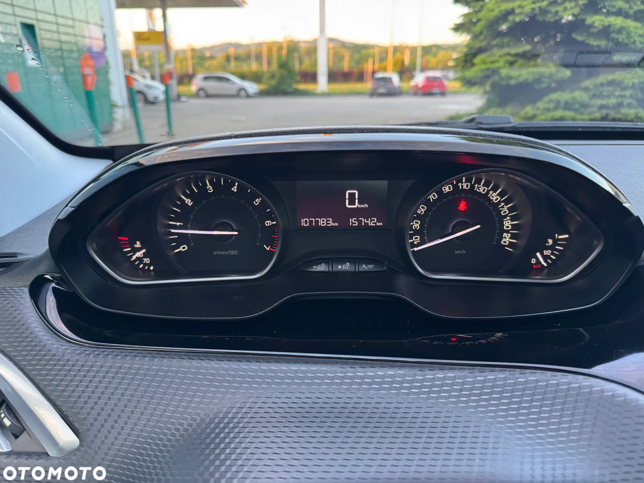 Peugeot 208 1.2 PureTech Style - 12