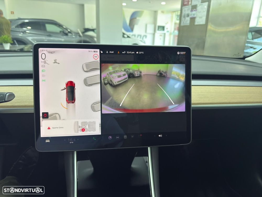 Tesla Model 3 - 40