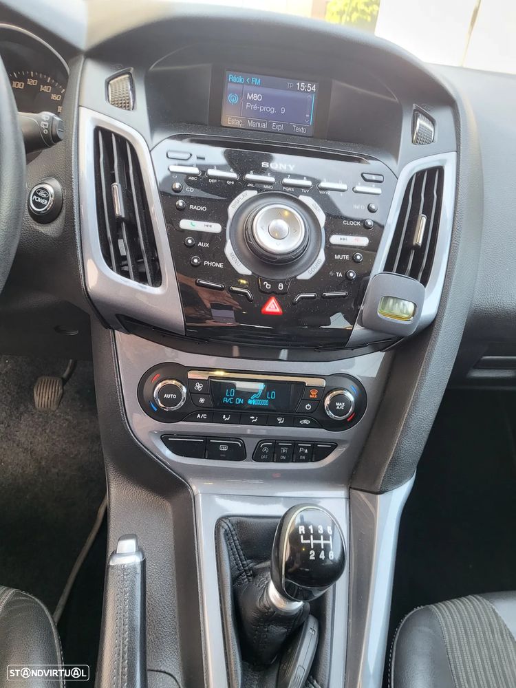 Ford Focus SW - 13