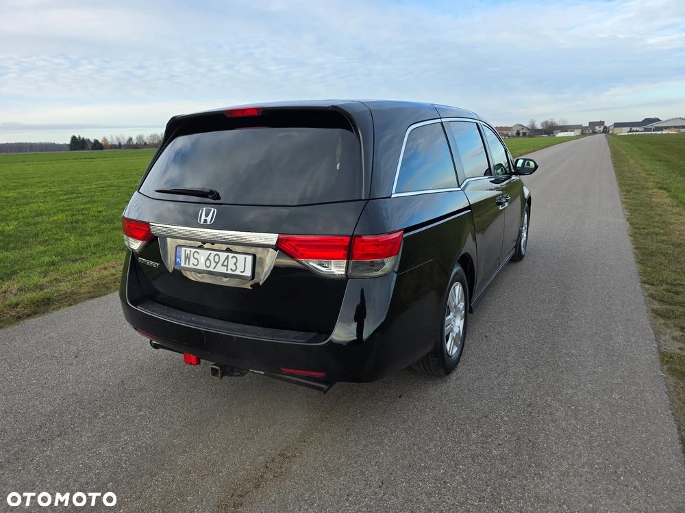 Honda Odyssey 3.5 LX - 6