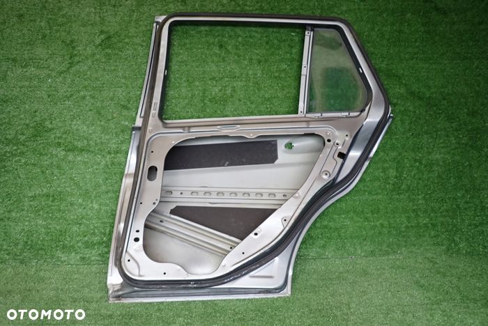 MERCEDES W204 204 C-KLASA KOMBI drzwi prawe tylne tył - 9