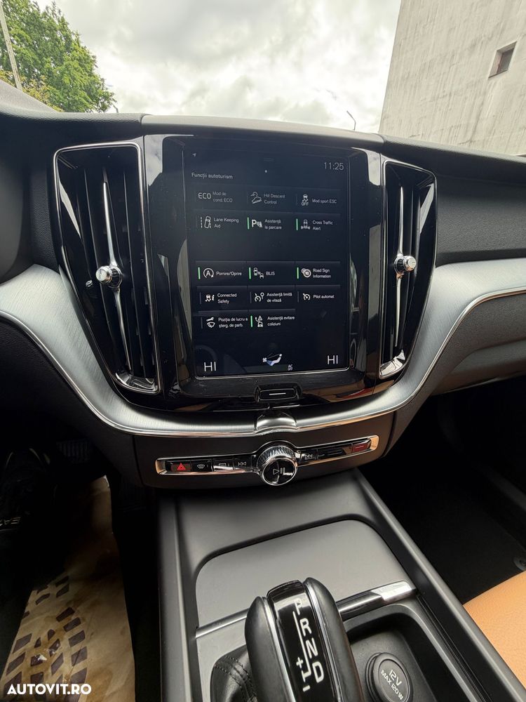 Volvo XC 60 D4 AWD Momentum - 12