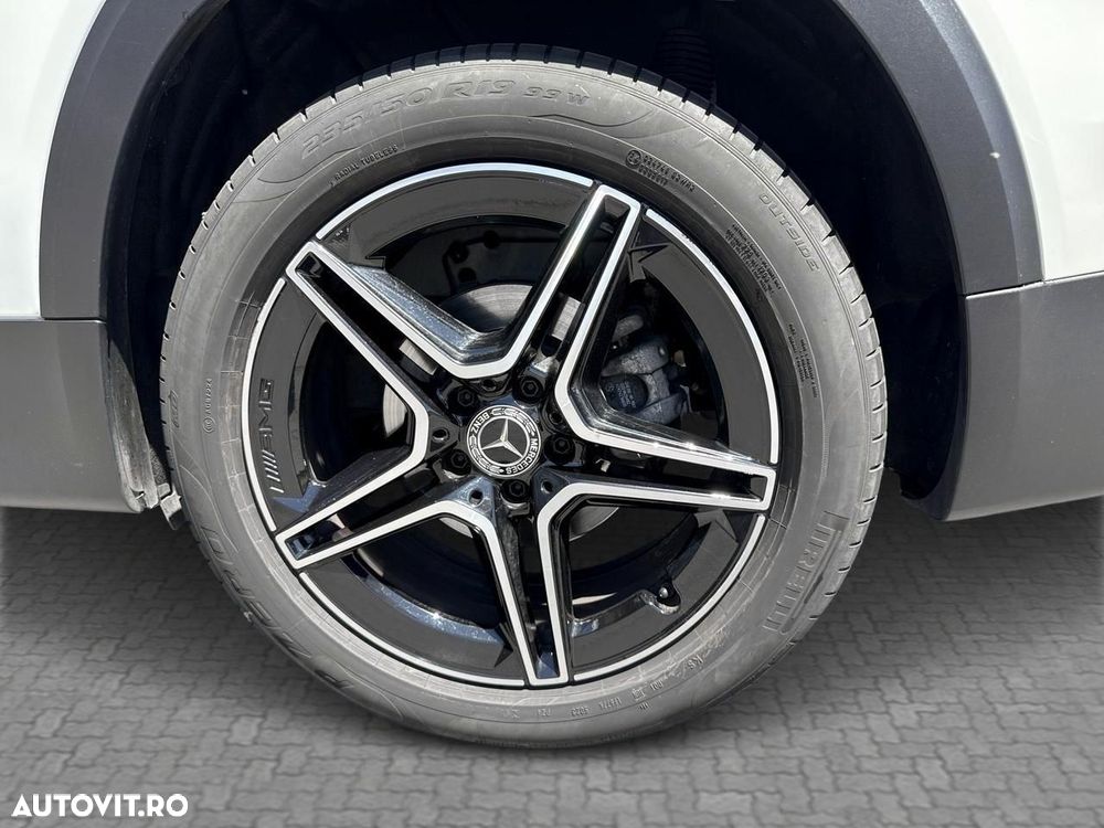 MERCEDES-BENZ GLB 2024 — imagine 8