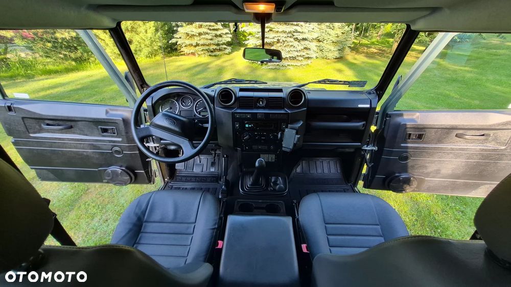 Land Rover Defender 2.2 TD4 E - 18