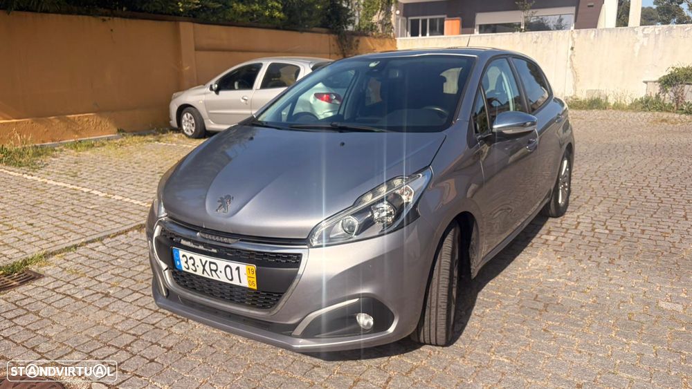 Peugeot 208 1.2 PureTech Signature - 1