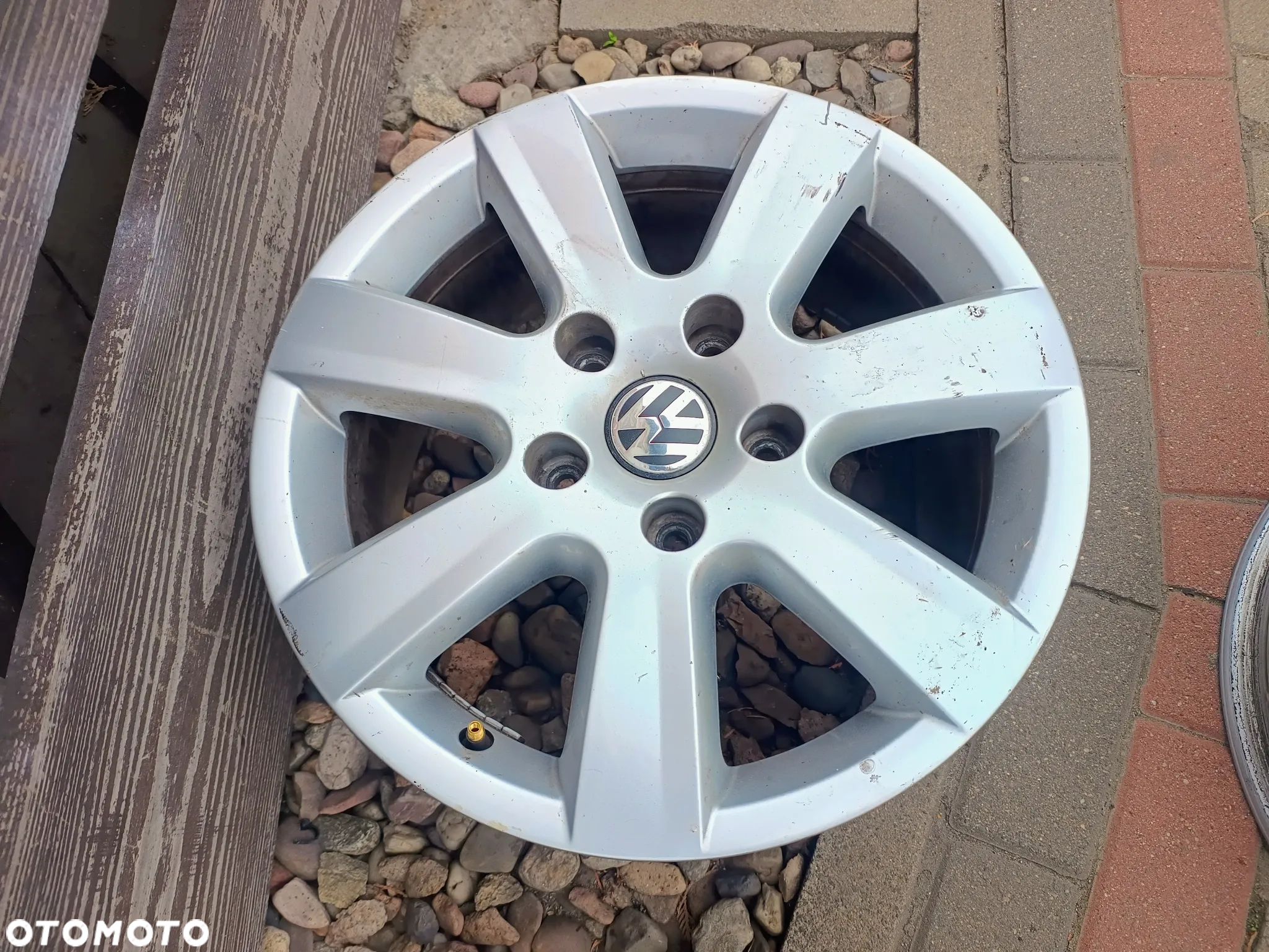 VW TUAREG 7P6601025 Felgi aluminiowe 7,5jx17H2 ET 50 - 4