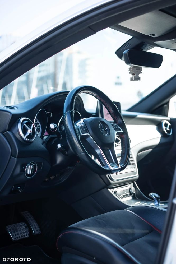 Mercedes-Benz CLA - 15