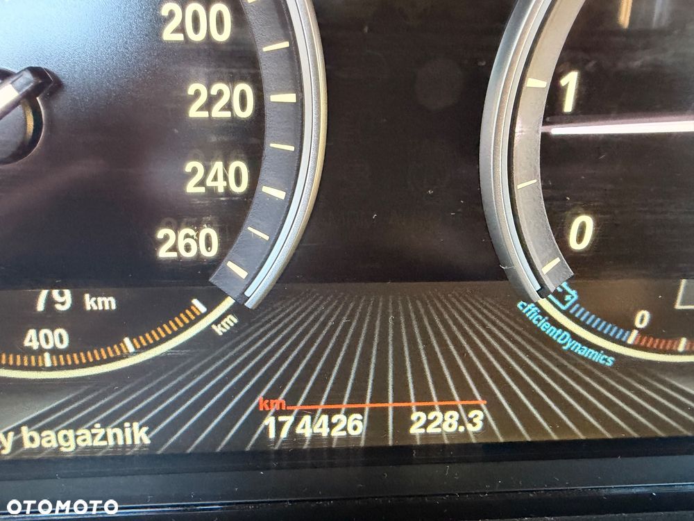 BMW Seria 5 - 12