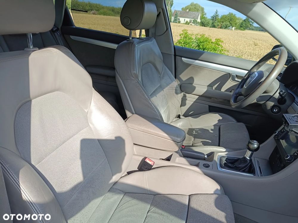 Audi A4 Limousine 2.0T FSI Quattro - 15