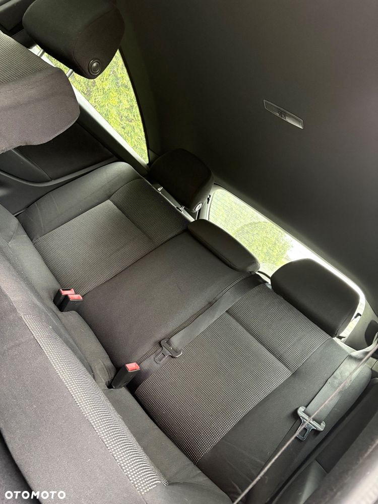 Opel Astra 2.0 T Sport - 8