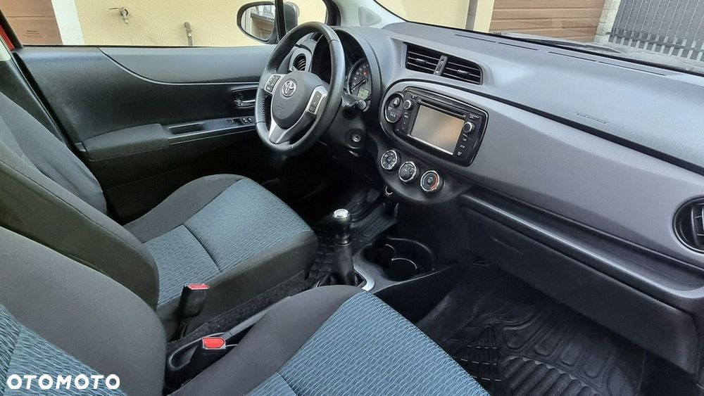 Toyota Yaris - 12