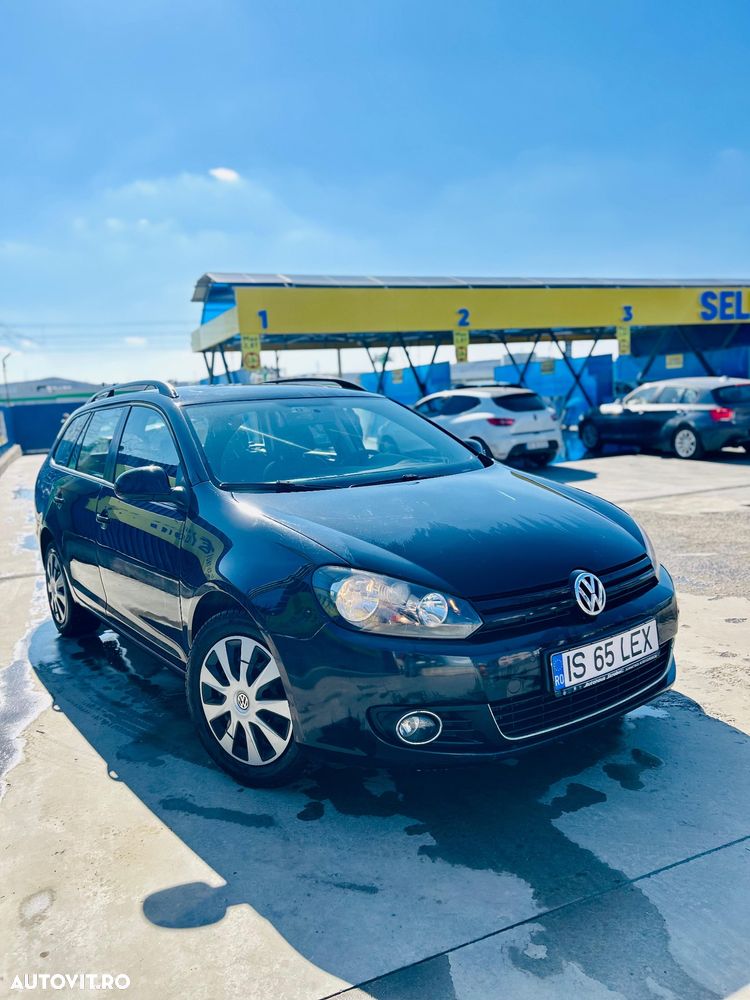 Volkswagen Golf - 1