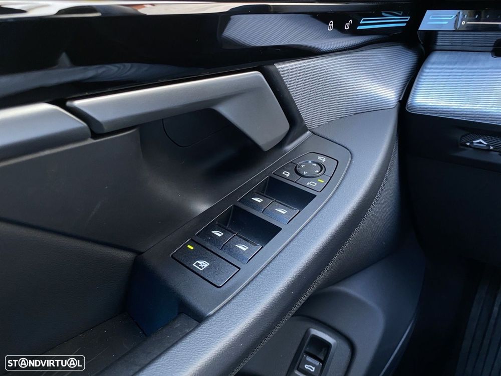 BMW 530 e Pack Desportivo M - 14