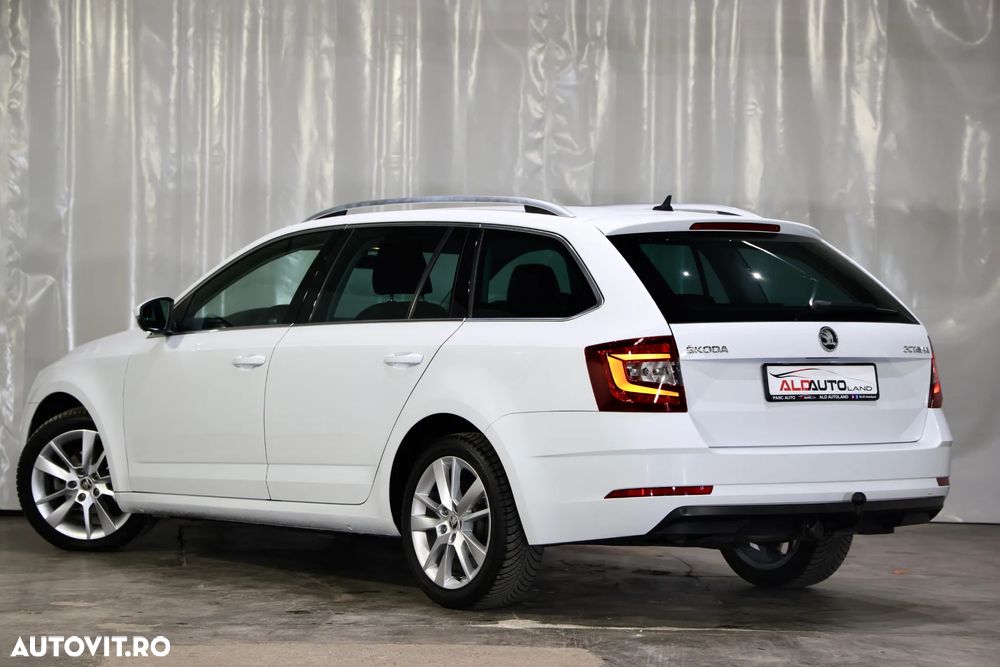 Skoda Octavia 1.6 TDI DSG Ambition - 5
