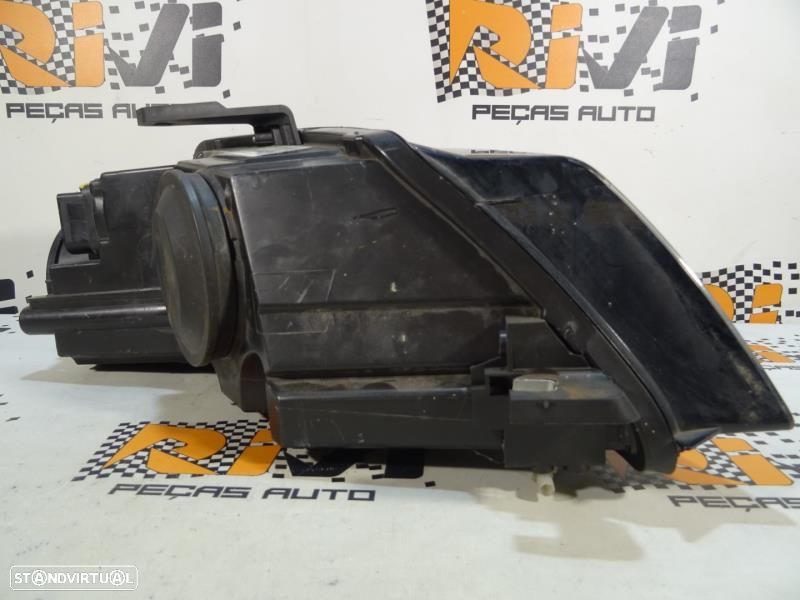 Ótica / Farol Esquerdo Audi A3 (8P1)  1Lj00964803 / 1Lj 009 648 03 - 10