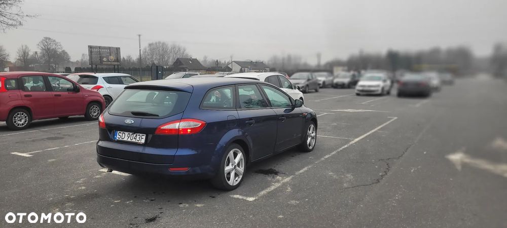 Ford Mondeo 2.0 TDCi Ambiente - 15