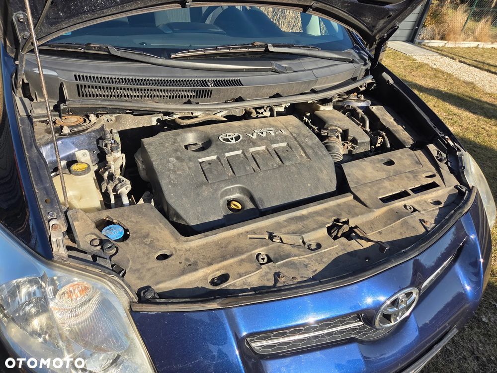Toyota Auris 1.6 VVT-i Team - 14