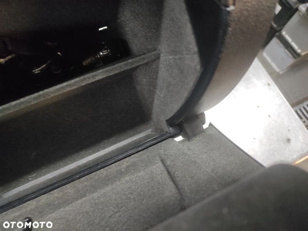 AUDI A3 8P 8P0 SCHOWEK PASAŻERA CZARNY CAŁY WYSYŁKA !!!! - 5