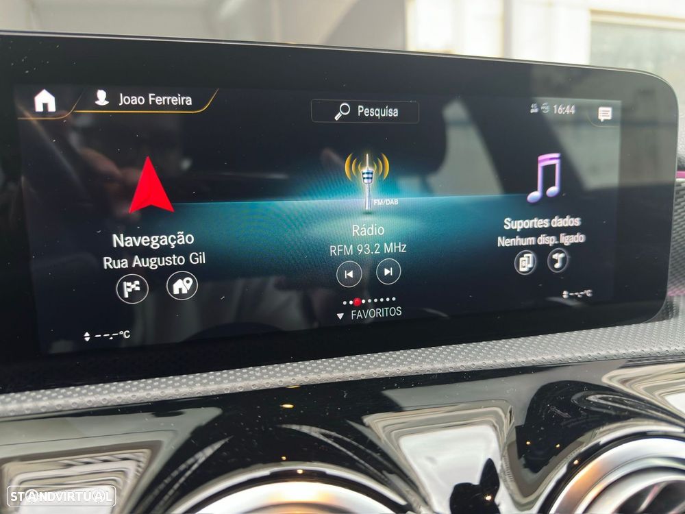 Mercedes-Benz CLA 200 - 25