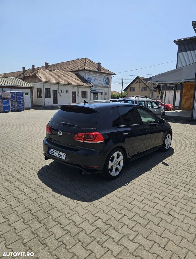 Volkswagen Golf 2.0 TSI GTI - 3