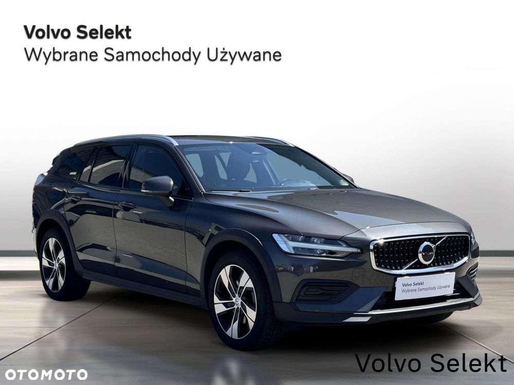 Volvo V60 Cross Country - 8