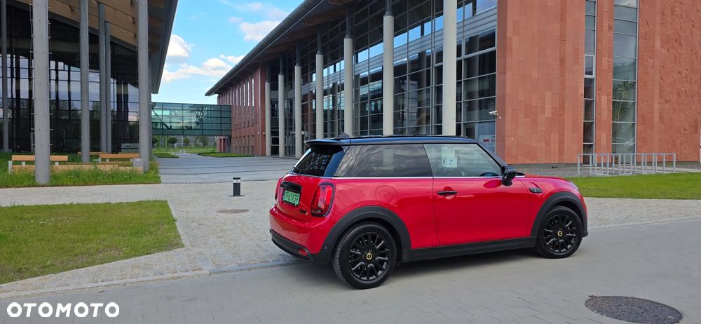 MINI Cooper SE Electric Trim - 13