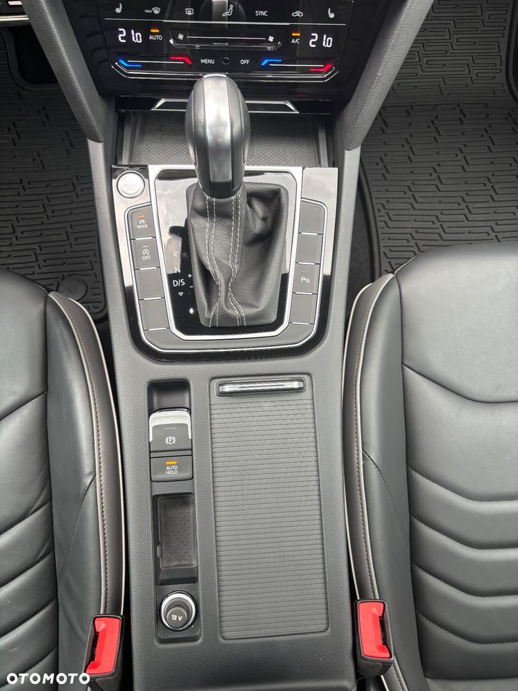 Volkswagen Arteon 2.0 TSI 4Motion R DSG - 23