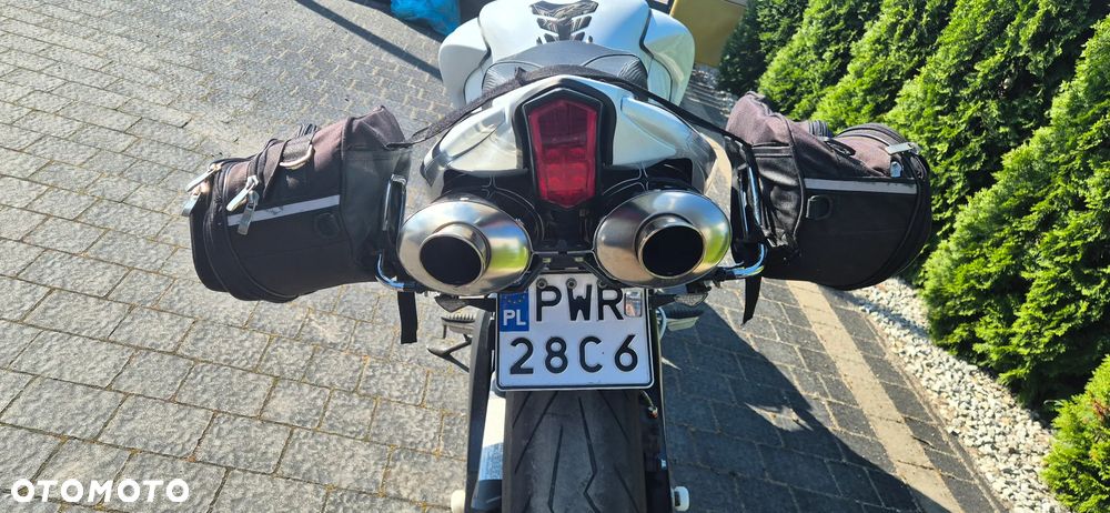 Suzuki GSX - 18