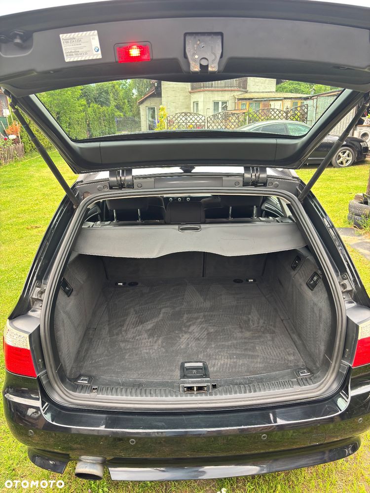 BMW Seria 5 520d Touring - 15